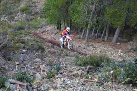 Excursions moto enduro en Sardaigne